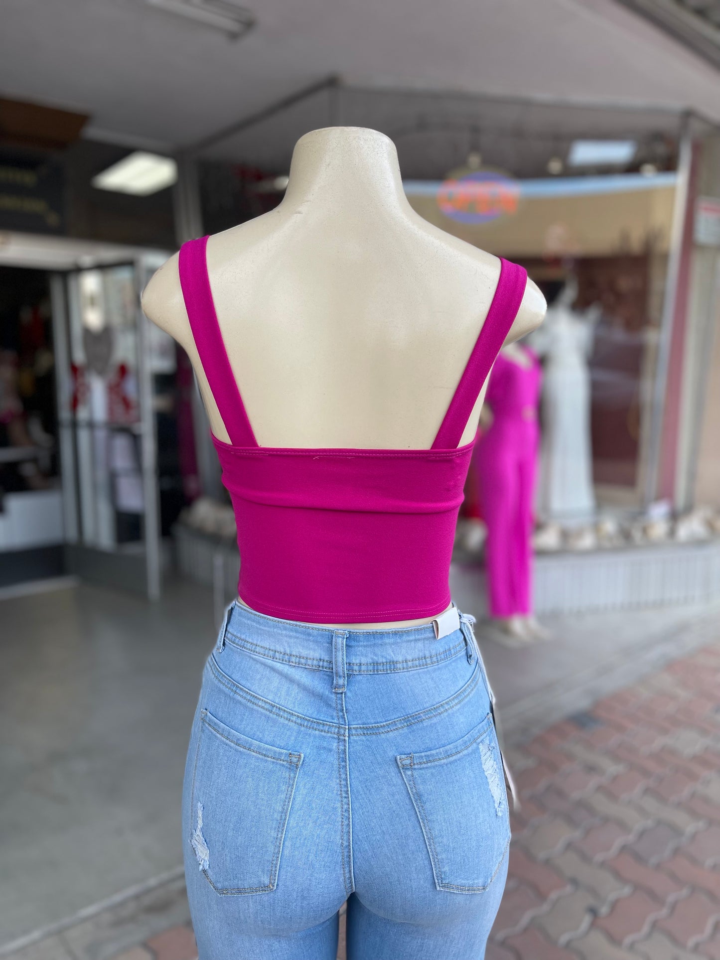 #CH8161 CROP TOP SLEEVELESS HOT PINK