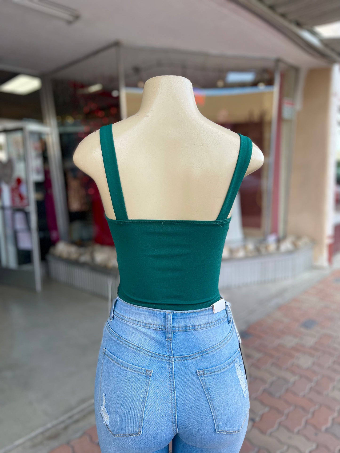 #CH8161 CROP TOP SLEEVELESS GREEN