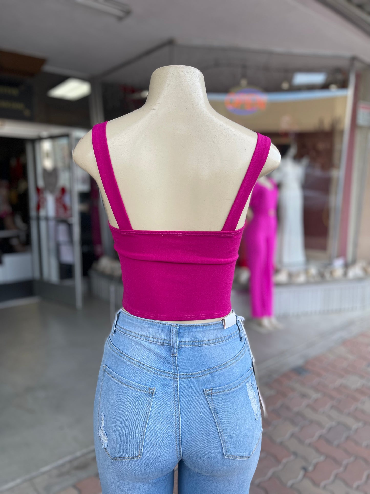 #CH8161 CROP TOP  SLEEVELESS  HOT PINK