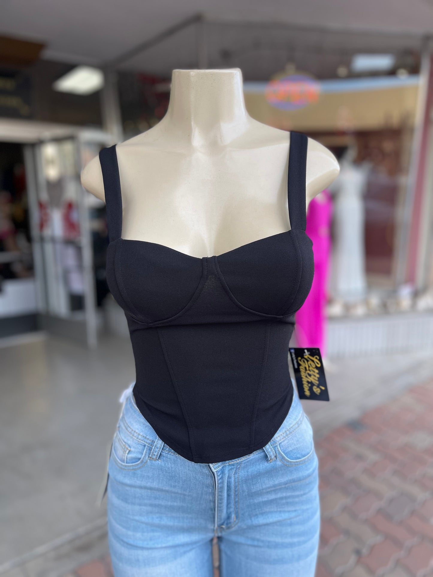 #CH8161 CROP TOP SLEEVELESS BLACK